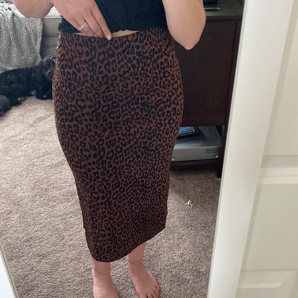 Brand new high waisted animal print loft skirt